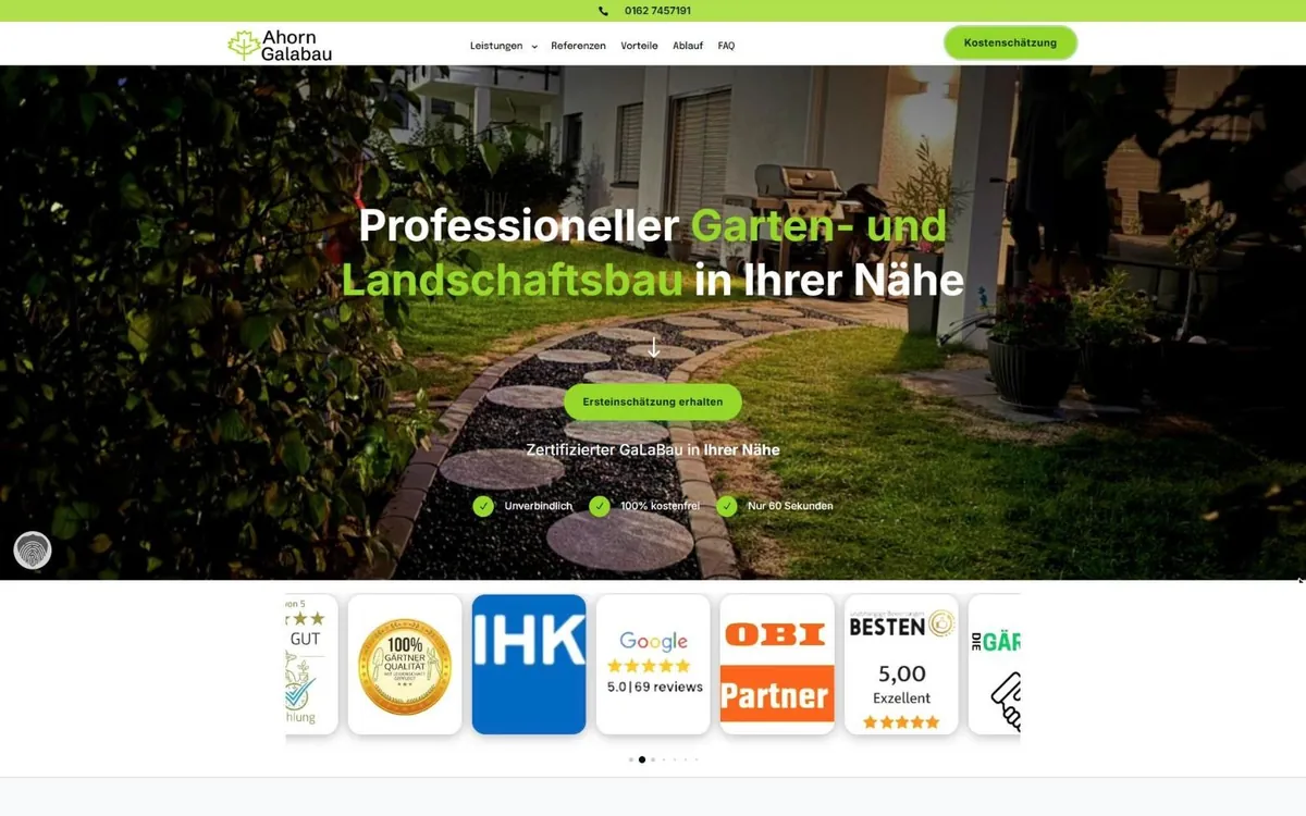 Startseite von ahorn-galabau.de mit grüner Telefonleiste, Menü und Button Kostenschätzung